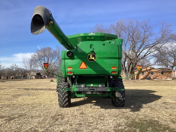 Image of John Deere S780 equipment image 4