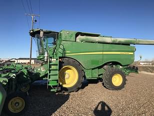 Main image John Deere S780 0