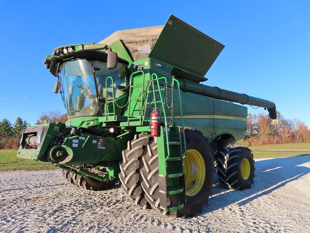 Image of John Deere S780 Primary image