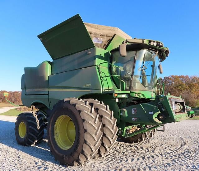 Image of John Deere S780 equipment image 1