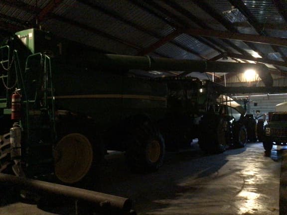 Image of John Deere S780 equipment image 1