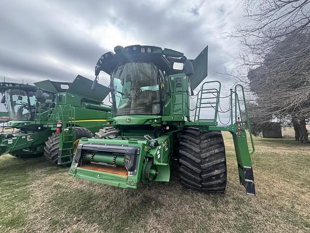 Image of John Deere S780 equipment image 2