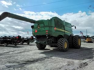 Main image John Deere S780 7