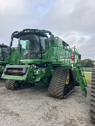 Main image John Deere S780