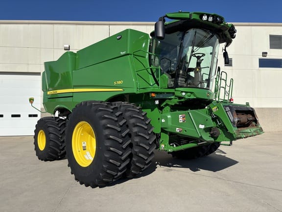 2023 John Deere S780 Equipment Image0