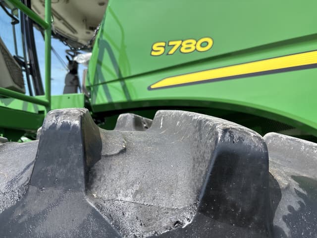 Image of John Deere S780 equipment image 2