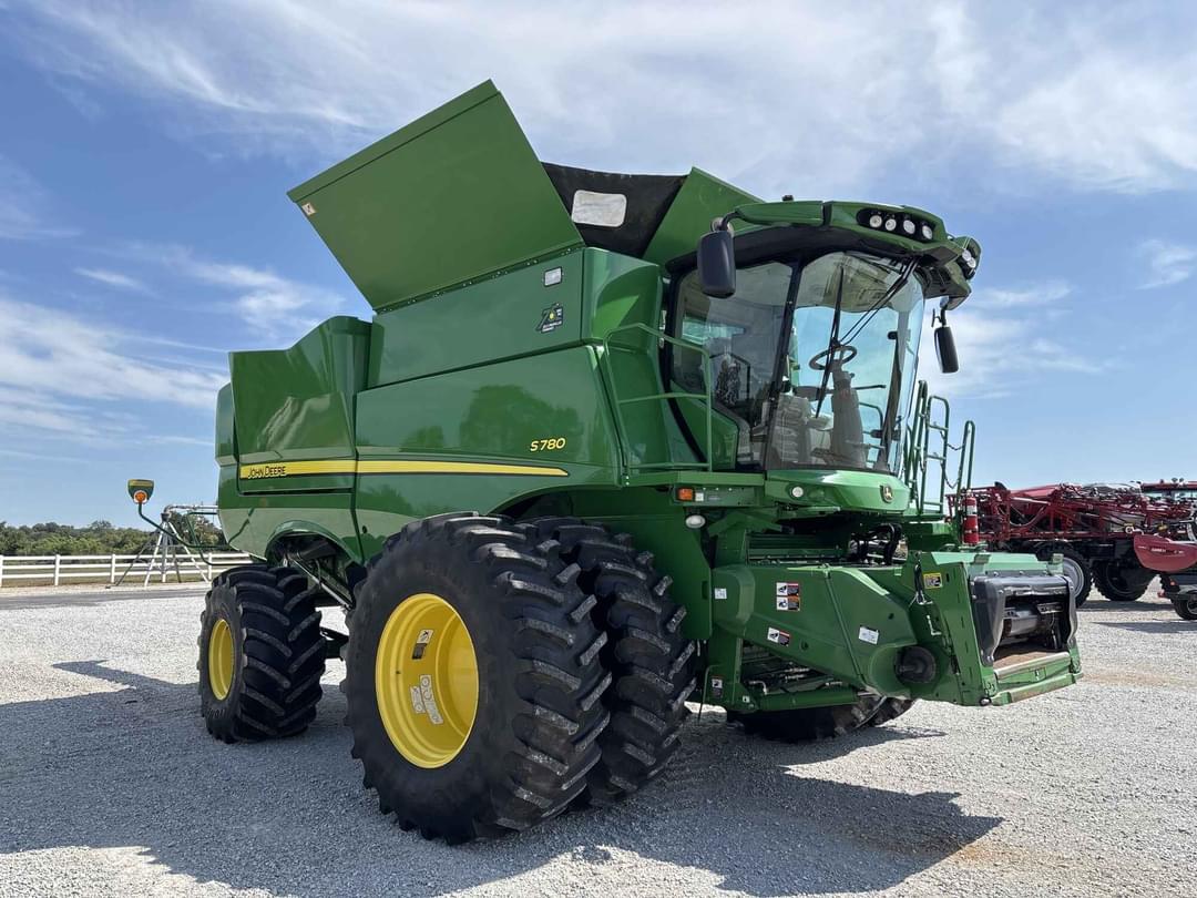 Image of John Deere S780 Primary image