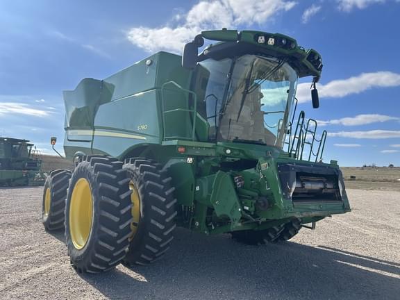 Image of John Deere S780 equipment image 4