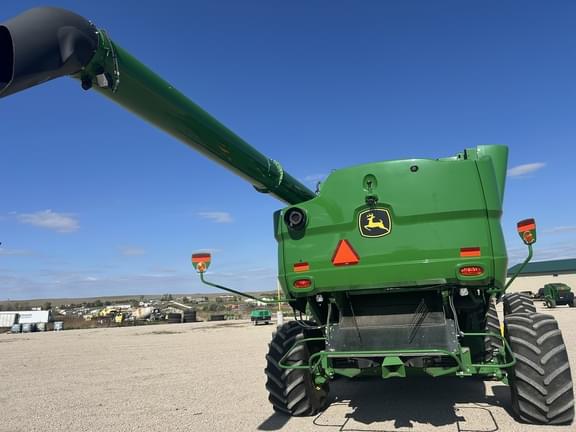 Image of John Deere S780 equipment image 2
