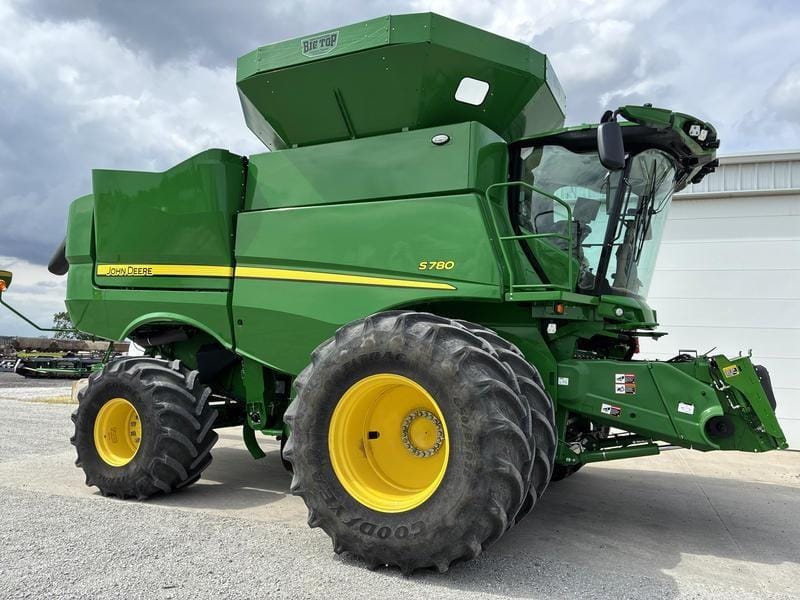 2023 John Deere S780 Equipment Image0
