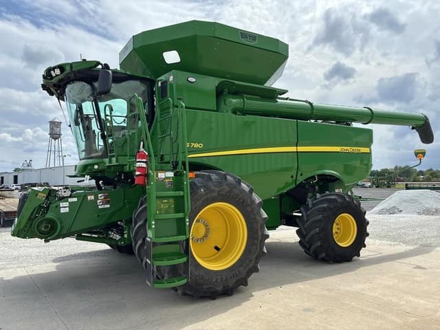 Image of John Deere S780 equipment image 4