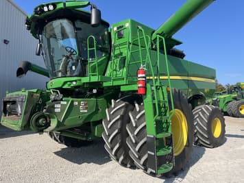 Main image John Deere S780