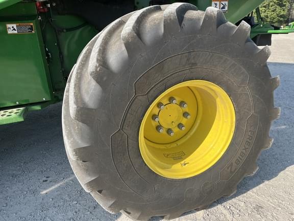 Image of John Deere S780 equipment image 4