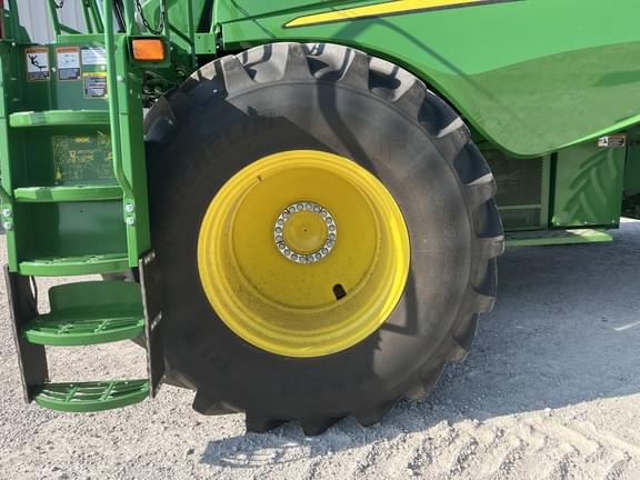 Image of John Deere S780 equipment image 3
