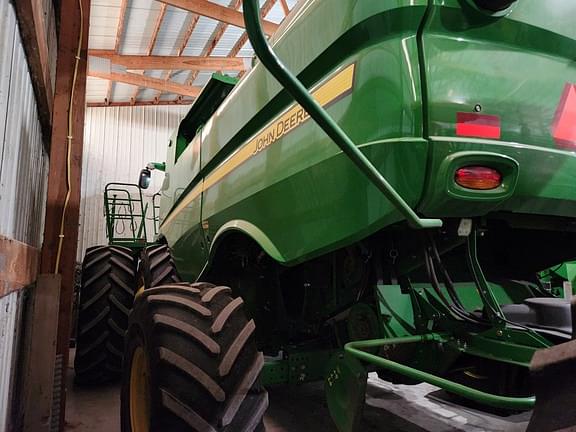 Image of John Deere S780 equipment image 2