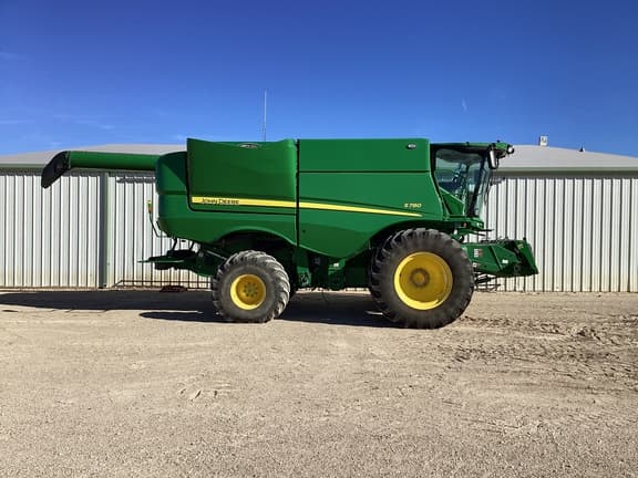 Image of John Deere S780 equipment image 4