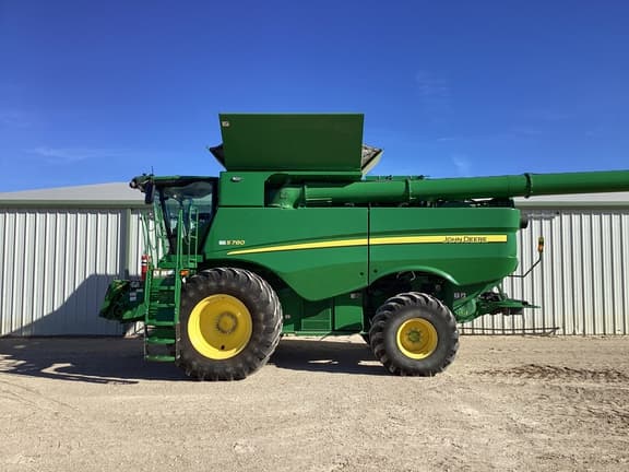 Image of John Deere S780 equipment image 3