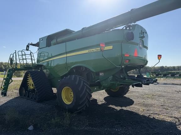 Image of John Deere S780 equipment image 4