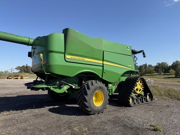 Image of John Deere S780 equipment image 2