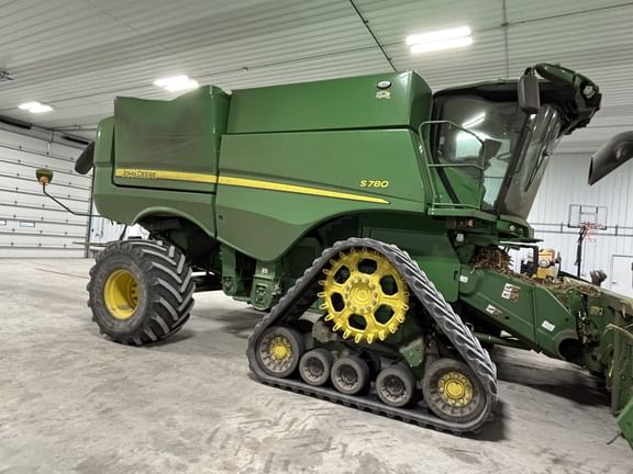 2023 John Deere S780 Equipment Image0