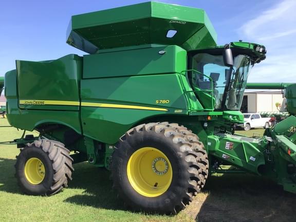 Image of John Deere S780 equipment image 2