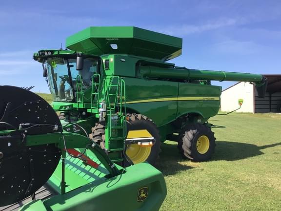 Image of John Deere S780 Primary image