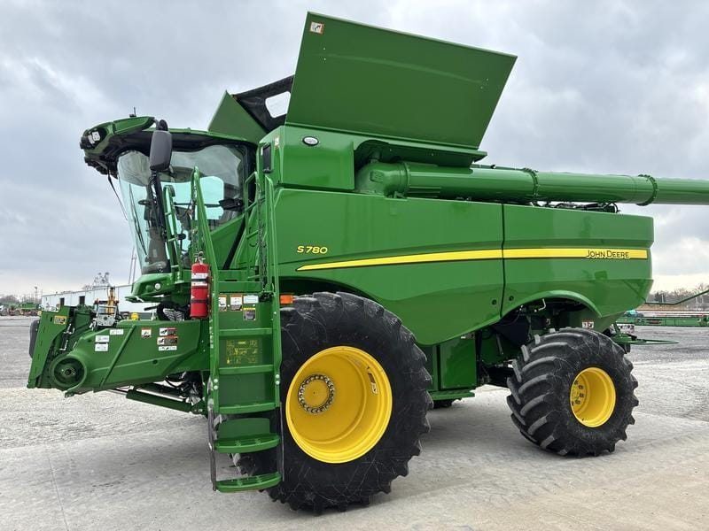 2023 John Deere S780 Equipment Image0