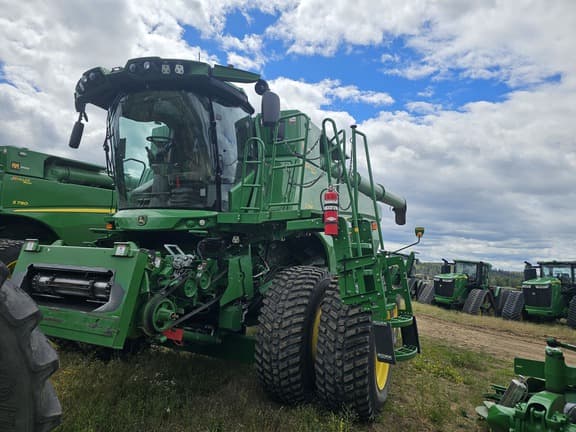 Image of John Deere S780 Primary image