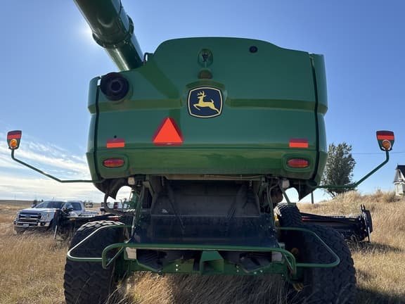 Image of John Deere S780 equipment image 2