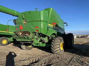 Main image John Deere S780 13