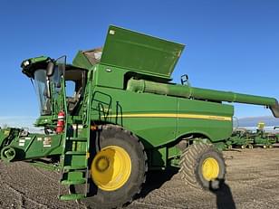 Main image John Deere S780 47