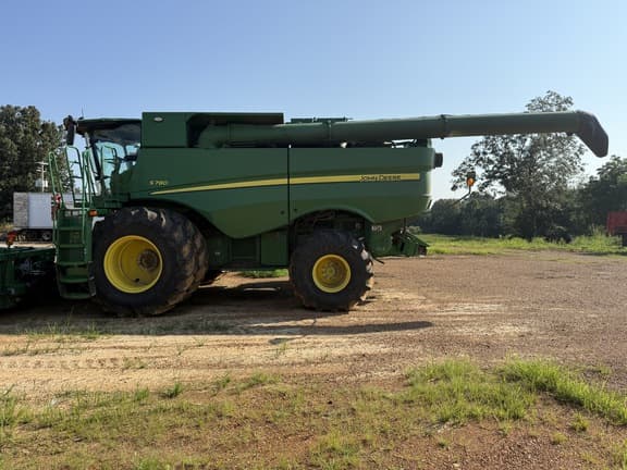 Image of John Deere S780 equipment image 4