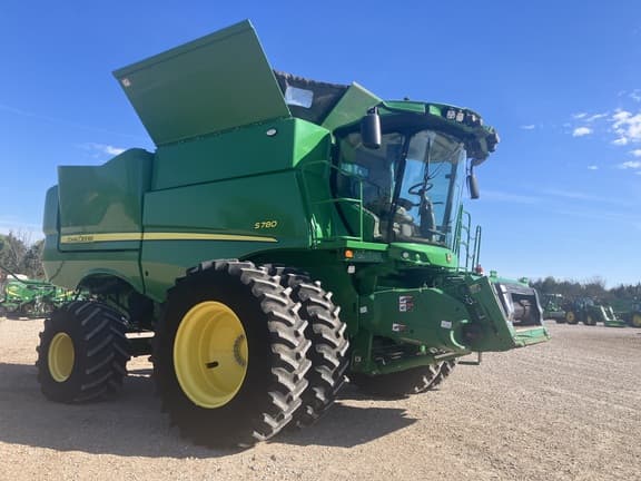 Image of John Deere S780 equipment image 2