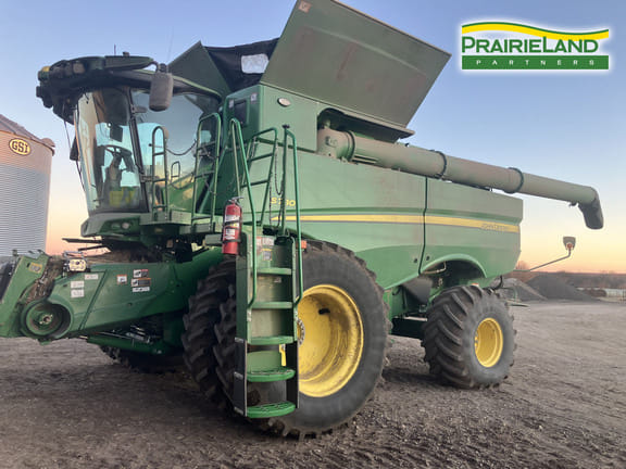 2023 John Deere S780 Equipment Image0