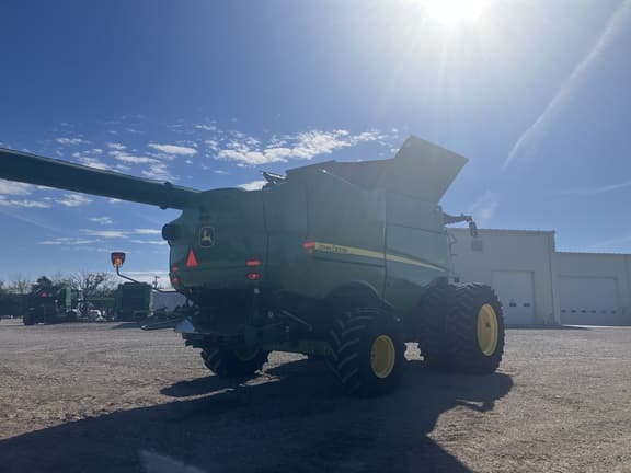 Image of John Deere S780 equipment image 4