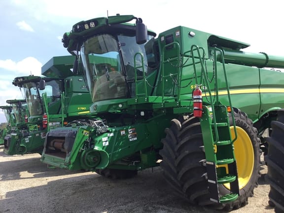 2023 John Deere S780 Equipment Image0