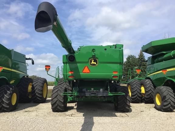 Image of John Deere S780 equipment image 4