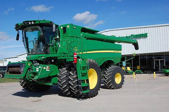 Image of John Deere S780 Primary image