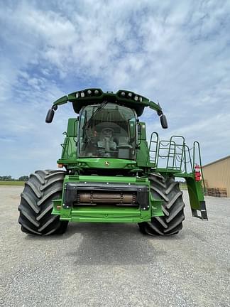 Image of John Deere S780 equipment image 1