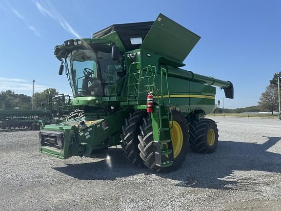 Image of John Deere S780 equipment image 1