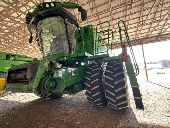 2023 John Deere S780 Image