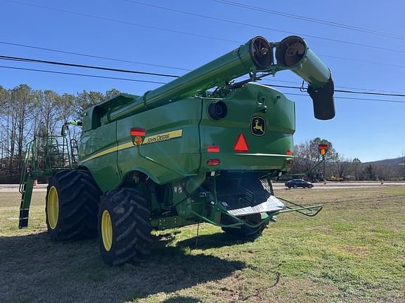 Image of John Deere S780 equipment image 4