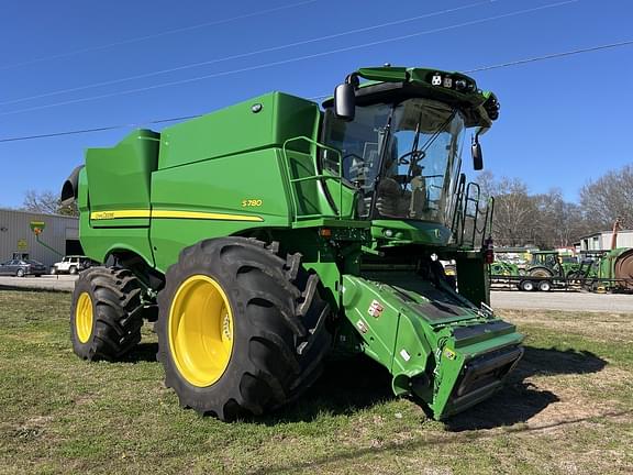 Image of John Deere S780 equipment image 1