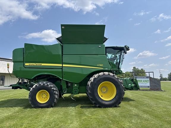Image of John Deere S780 equipment image 4