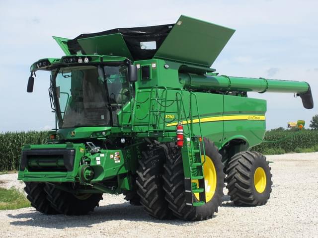 Image of John Deere S780 equipment image 1