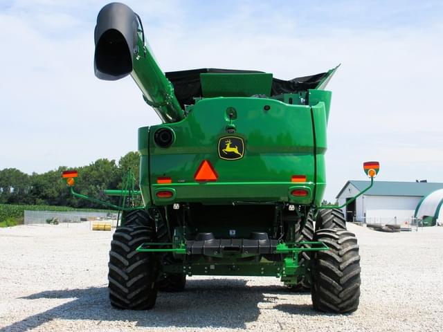 Image of John Deere S780 equipment image 4