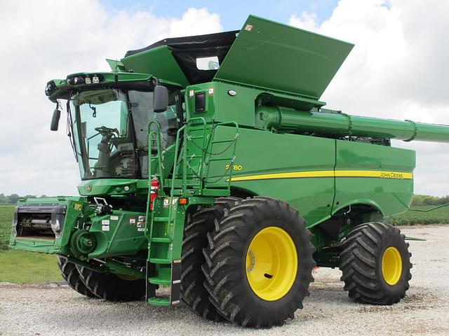 Image of John Deere S780 equipment image 2