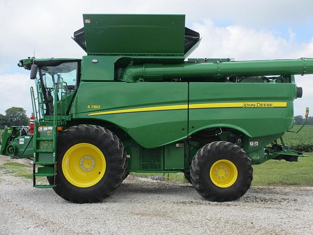 Image of John Deere S780 equipment image 4