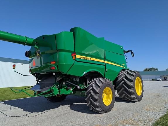 Image of John Deere S780 equipment image 1