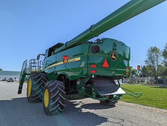 Image of John Deere S780 equipment image 2